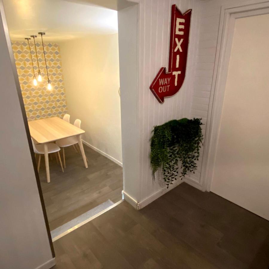Au 10 Bed & Breakfast Luisant Экстерьер фото