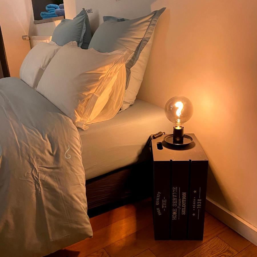 Au 10 Bed & Breakfast Luisant Экстерьер фото